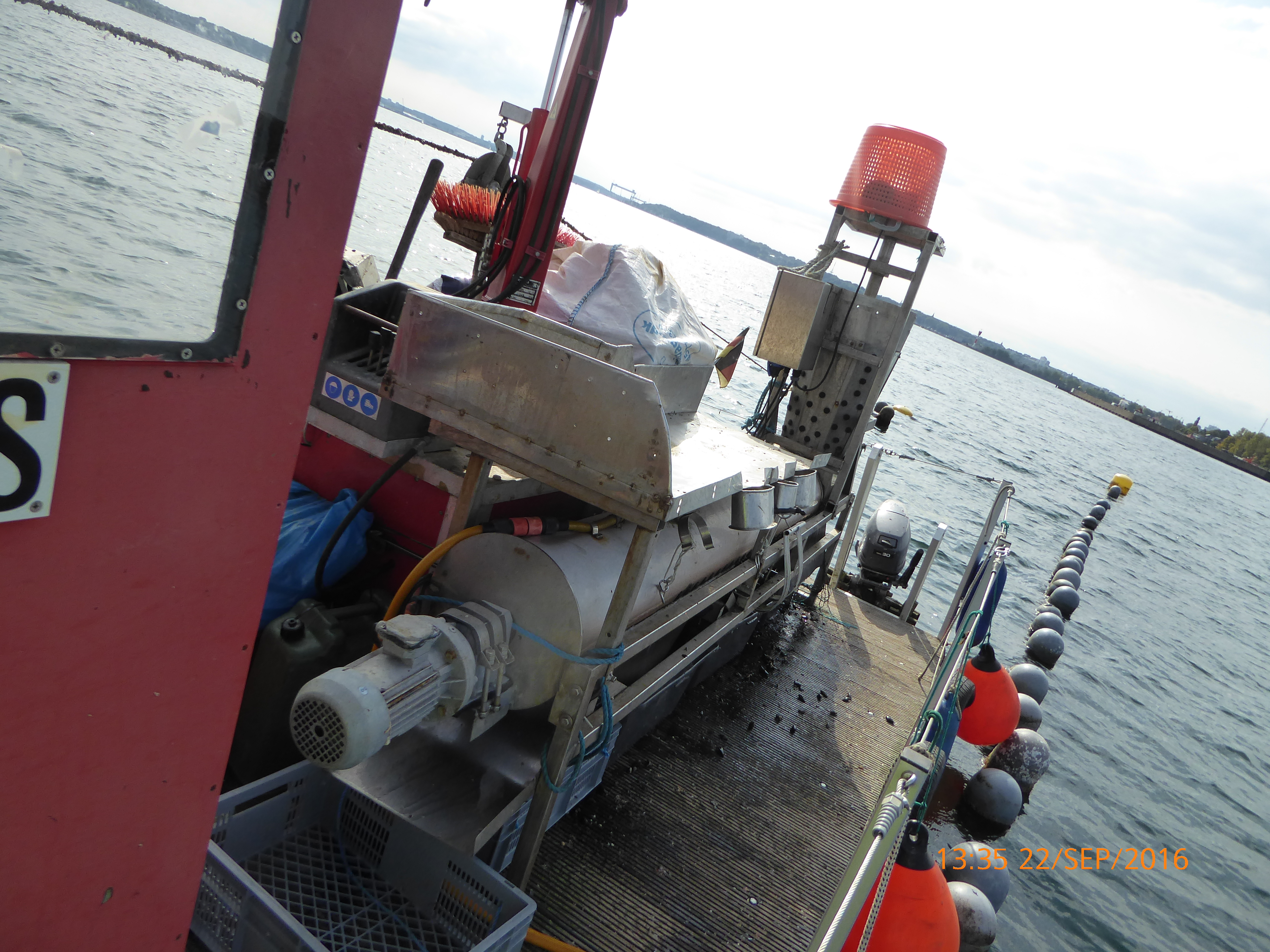 Sorting machine using many plastic products - Efthalia Arvaniti